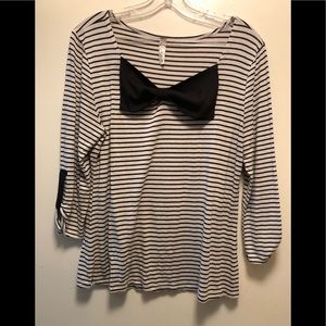 Bow striped shirt